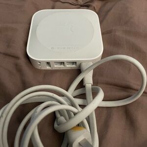 Apple wireless router, A1392